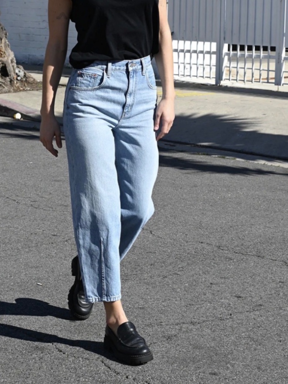 Etica Iris Relaxed Barrel Jeans size 26